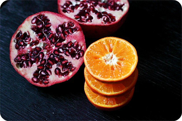 Pomegranate Tangerine Margarita {mind-over-batter.com}