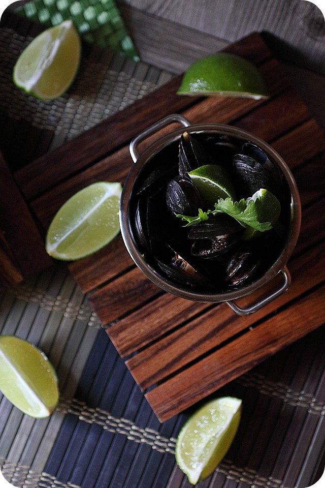 Chipotle Lime Mussels {www.mind-over-batter.com}