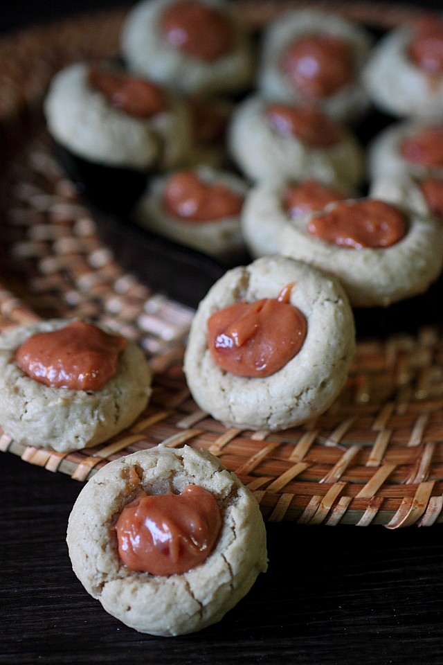 Guava Thumbprint Cookies {mind-over-batter.com} #CookieWeek