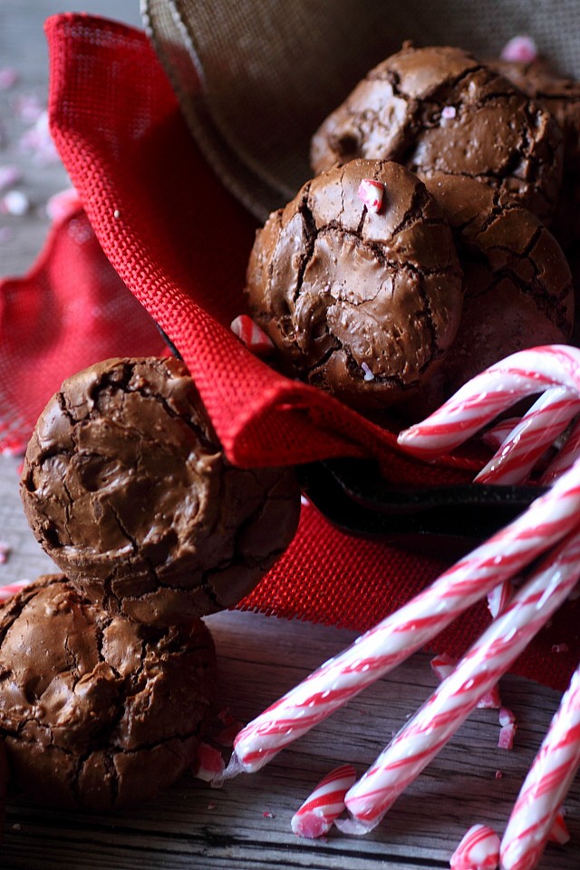 Peppermint Brownie Cookies {mind-over-batter.com}