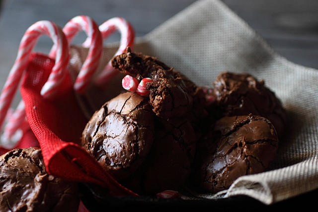 Peppermint Brownie Cookies {mind-over-batter.com}