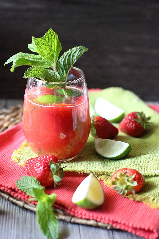 Strawberry Agua Fresca Rum Cocktail {mind-over-batter.com}