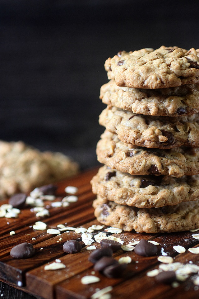 Crunchy Oatmeal Chocolate Chip Cookies {mind-over-batter.com}