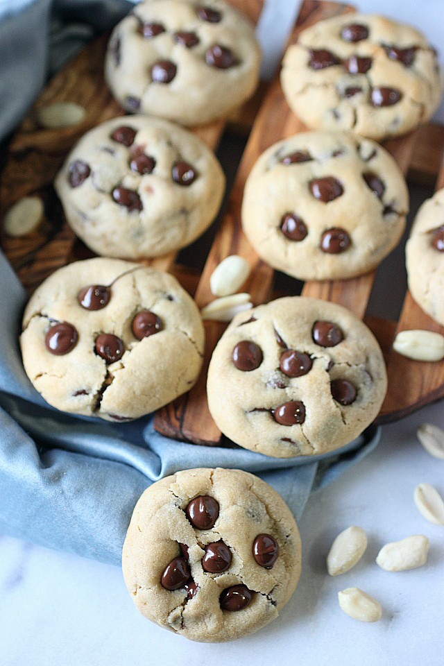 Soft & Chewy Peanut Butter Chocolate Chip Cookies {mind-over-batter.com}