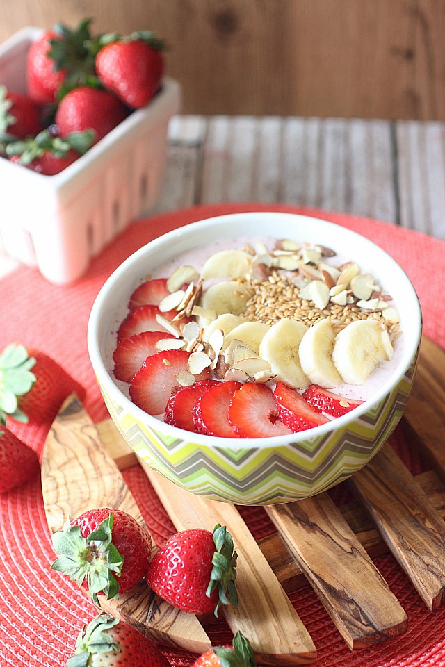 Strawberry, Banana, Almond Flax Seed Smoothie Bowl {mind-over-batter.com}