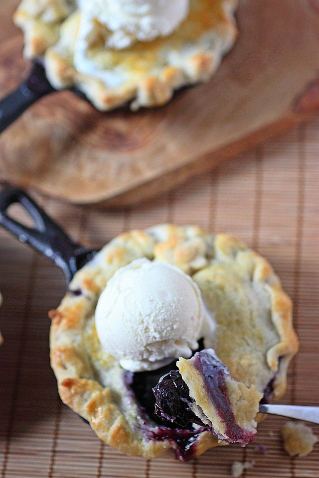 Very Berry Blueberry Mini Pies {mind-over-batter.com}