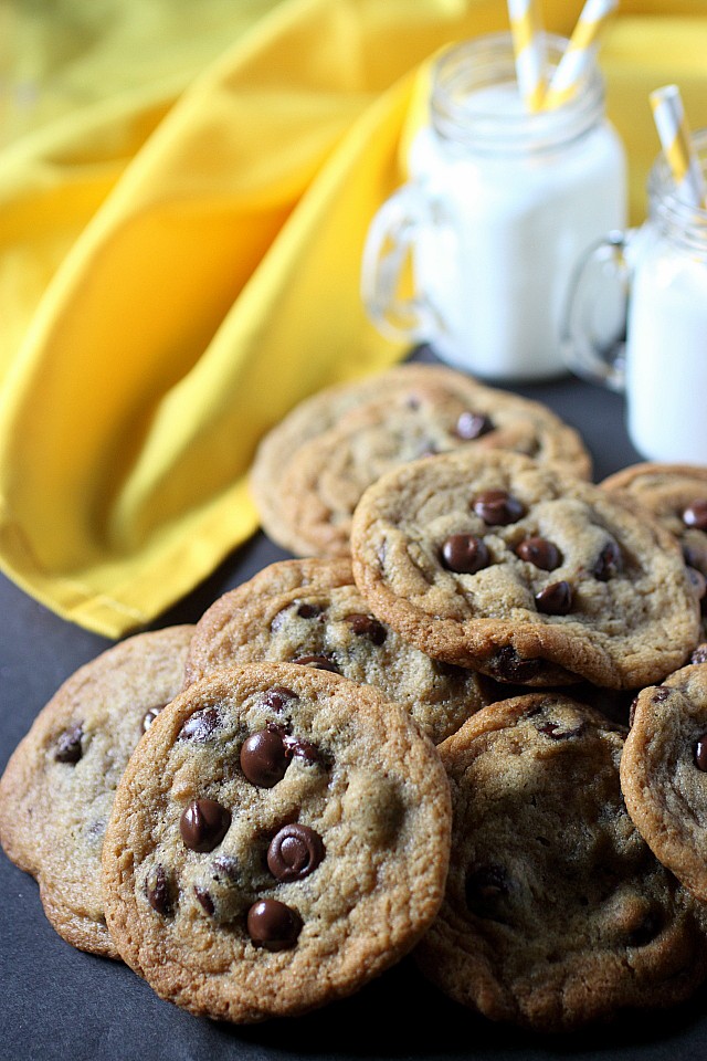 Soft & Chewy Chocolate Chip Cookies Recipe --- www.mind-over-batter.com