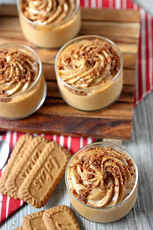 A silky caramel pudding topped with a dollop of cookie butter whipped cream, and sprinkled with a lightly spiced Biscoff cookie crumble. Trust me. This is the pudding you've been dreaming about! www.mind-over-batter.com