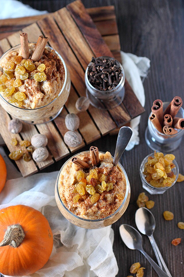 Pumpkin Rice Pudding. You need the ultimate bowl of fall spice and pumpkin puree infused comfort. I got you, America. I got you. www.mind-over-batter.com