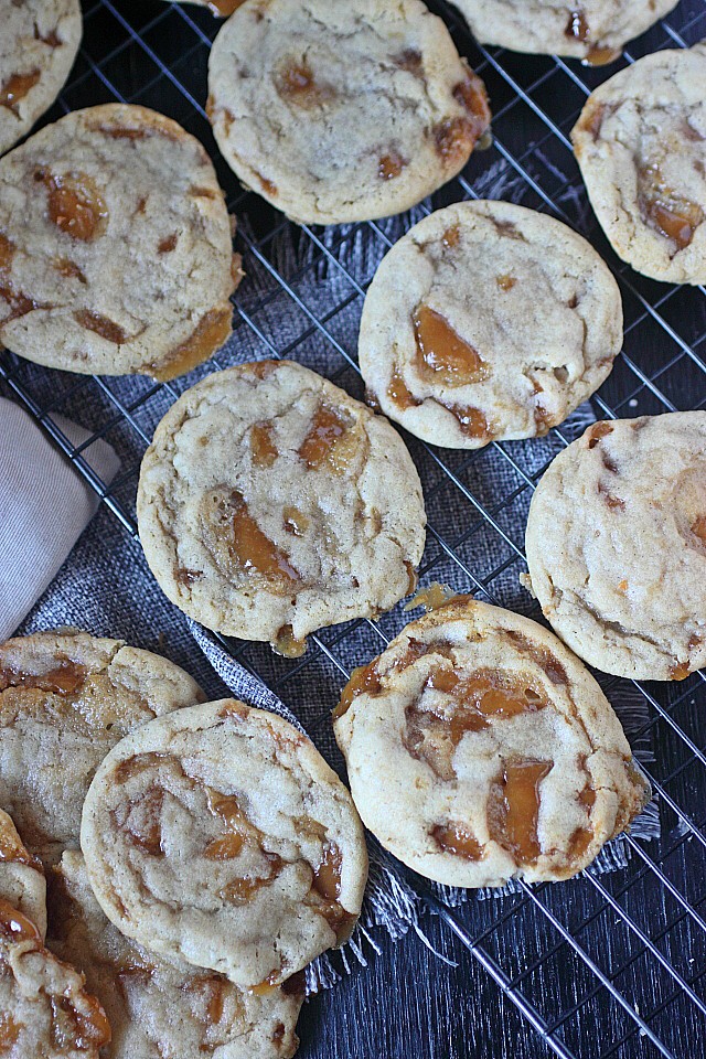 Homemade Butter Crunch Cookies -- www.mind-over-batter.com