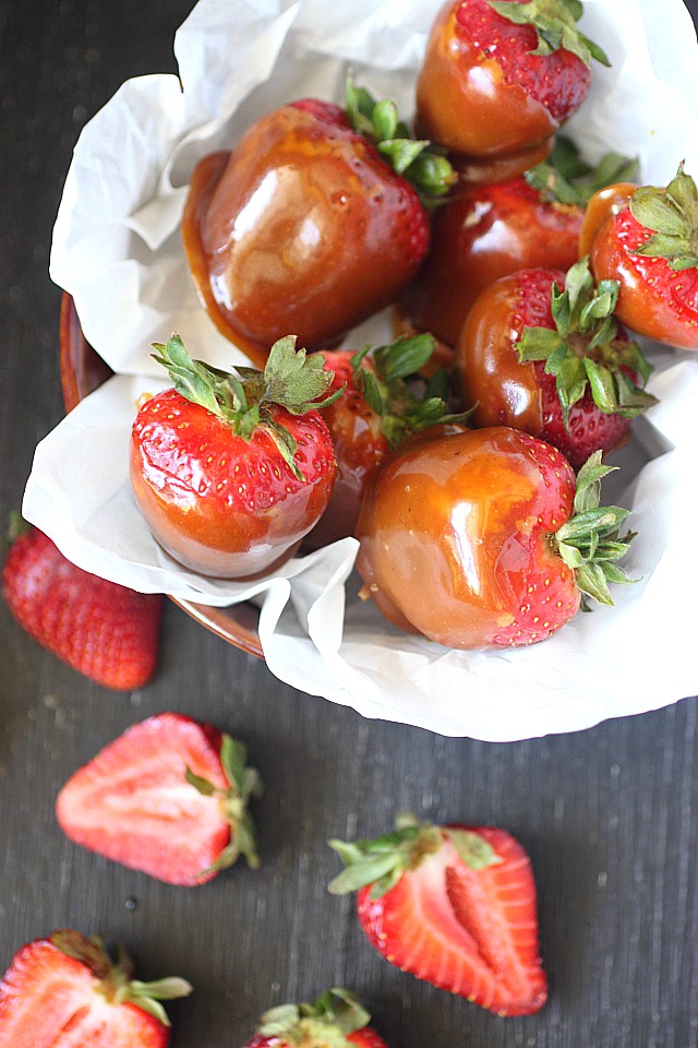 Toffee Covered Strawberries -- www.mind-over-batter.com